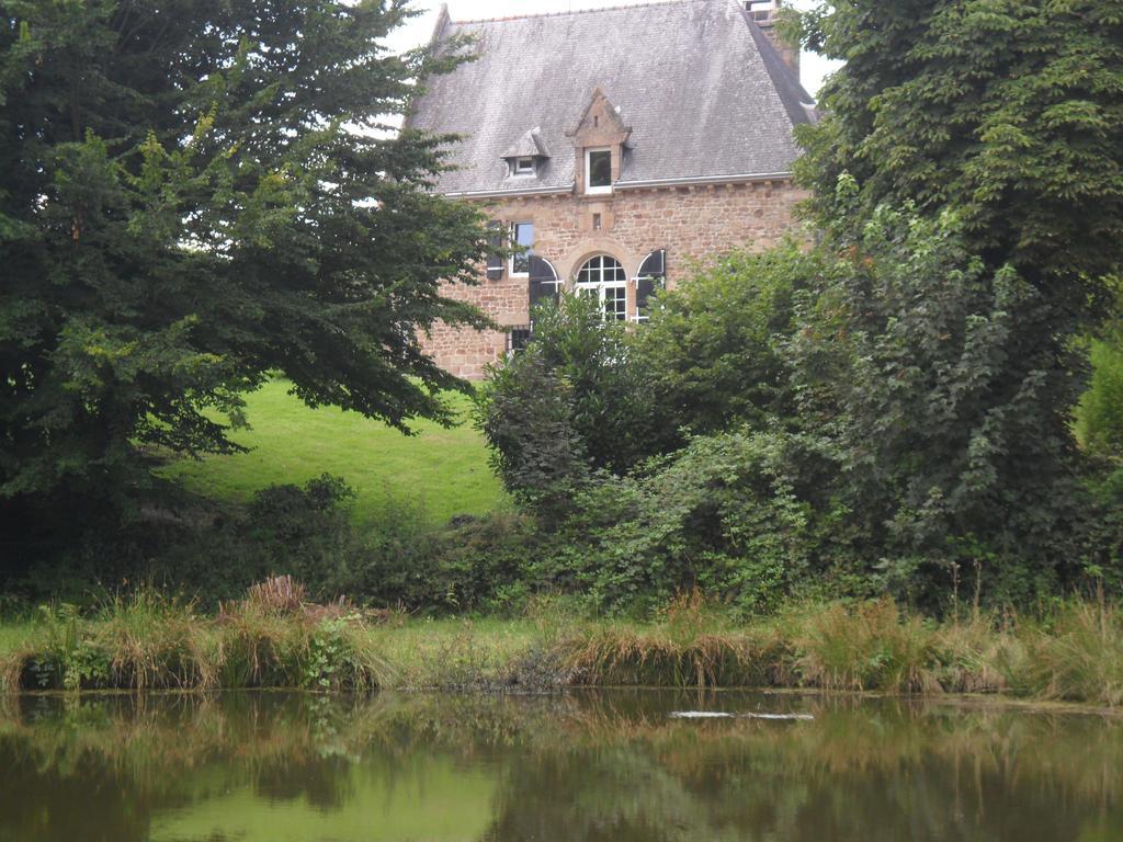 Gite De Peche Saint-Ellier-du-Maine Oda fotoğraf